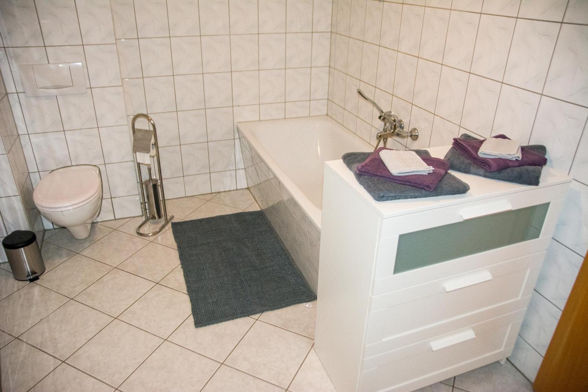 Schoene 2-Raum-Wohnung Im Zentrum Waltershausens Eksteriør bilde